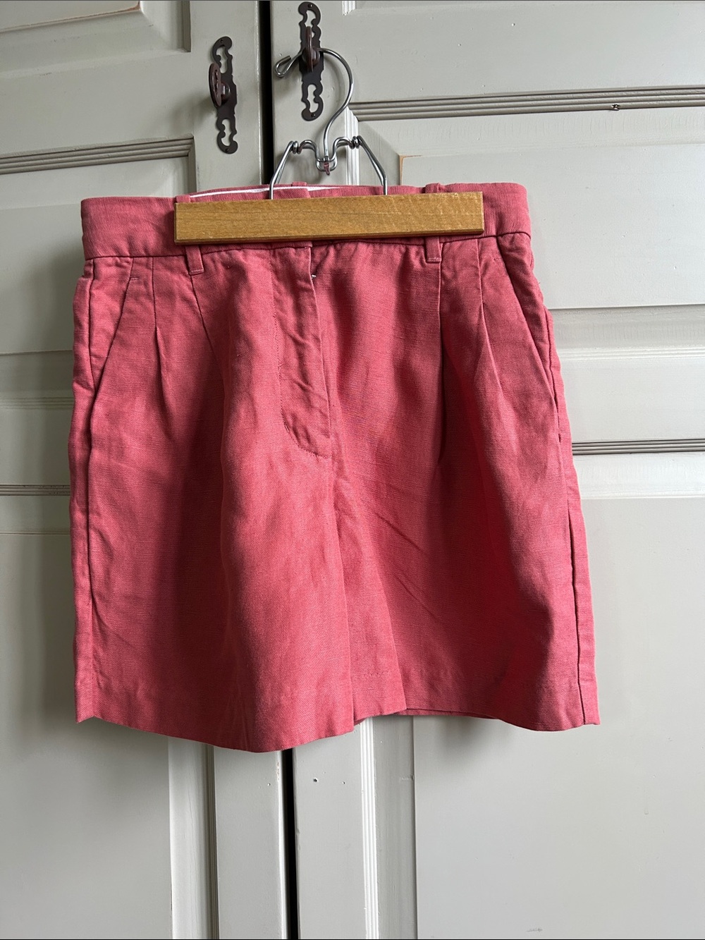 Arititizia Wilfred high-Waist Shorts in warm sienna red.  Excellent condition.